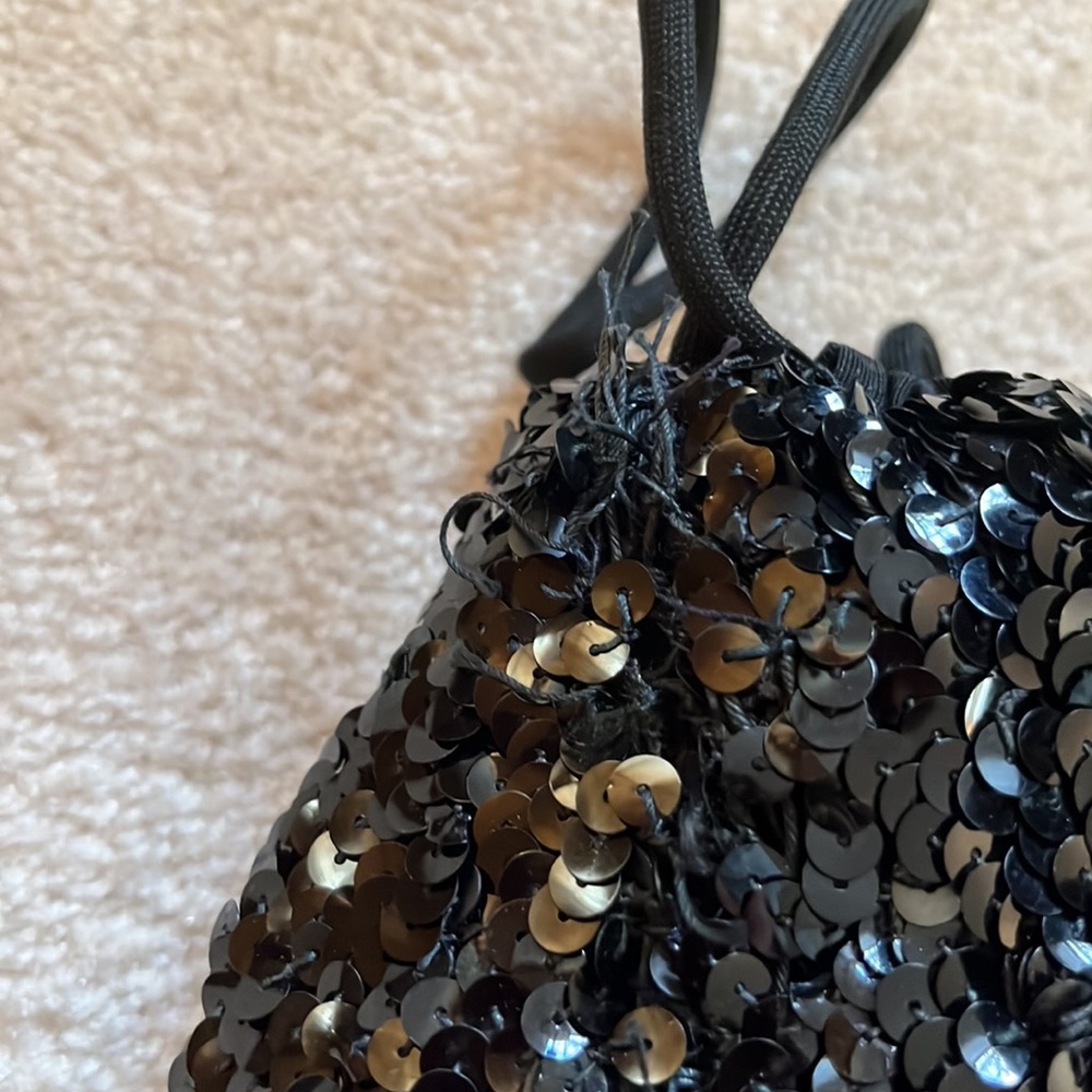 Black Sequined Round Drawstring Wristlet Bag - image 4